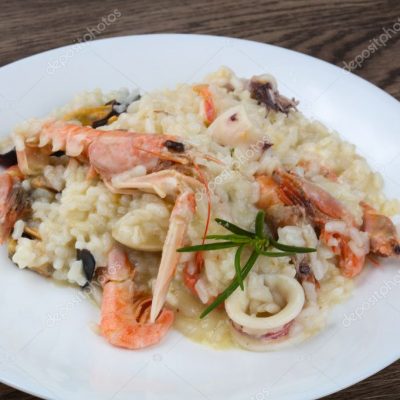 depositphotos_116478020-stock-photo-seafood-mix-risotto
